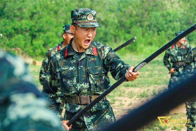 委内瑞拉运动员士气高昂庆功 